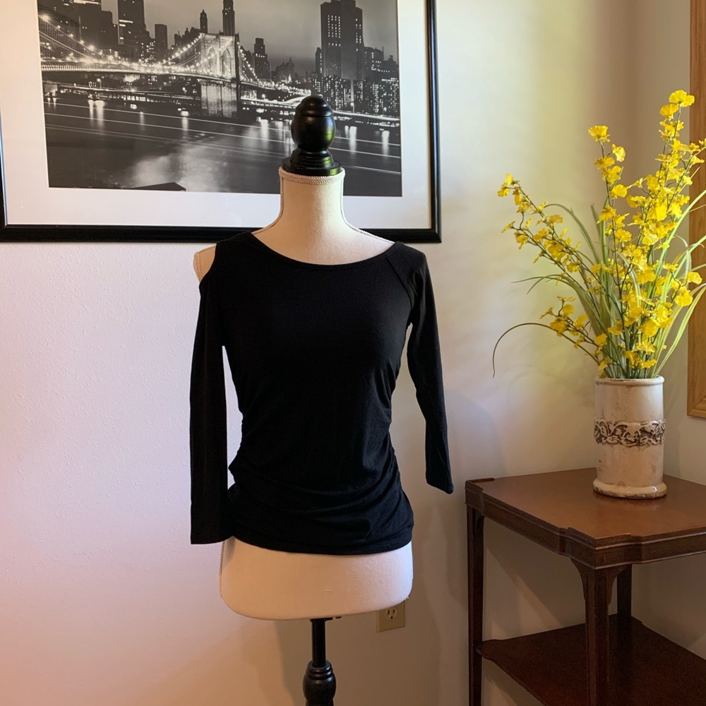 Cold shoulder, black, three quarter sleeve